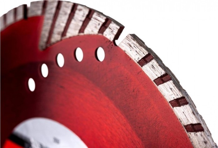 Алмазный диск для резки бетона MATRIX 230х22,2 мм отрезной сегментный с защитными сект, [73157]